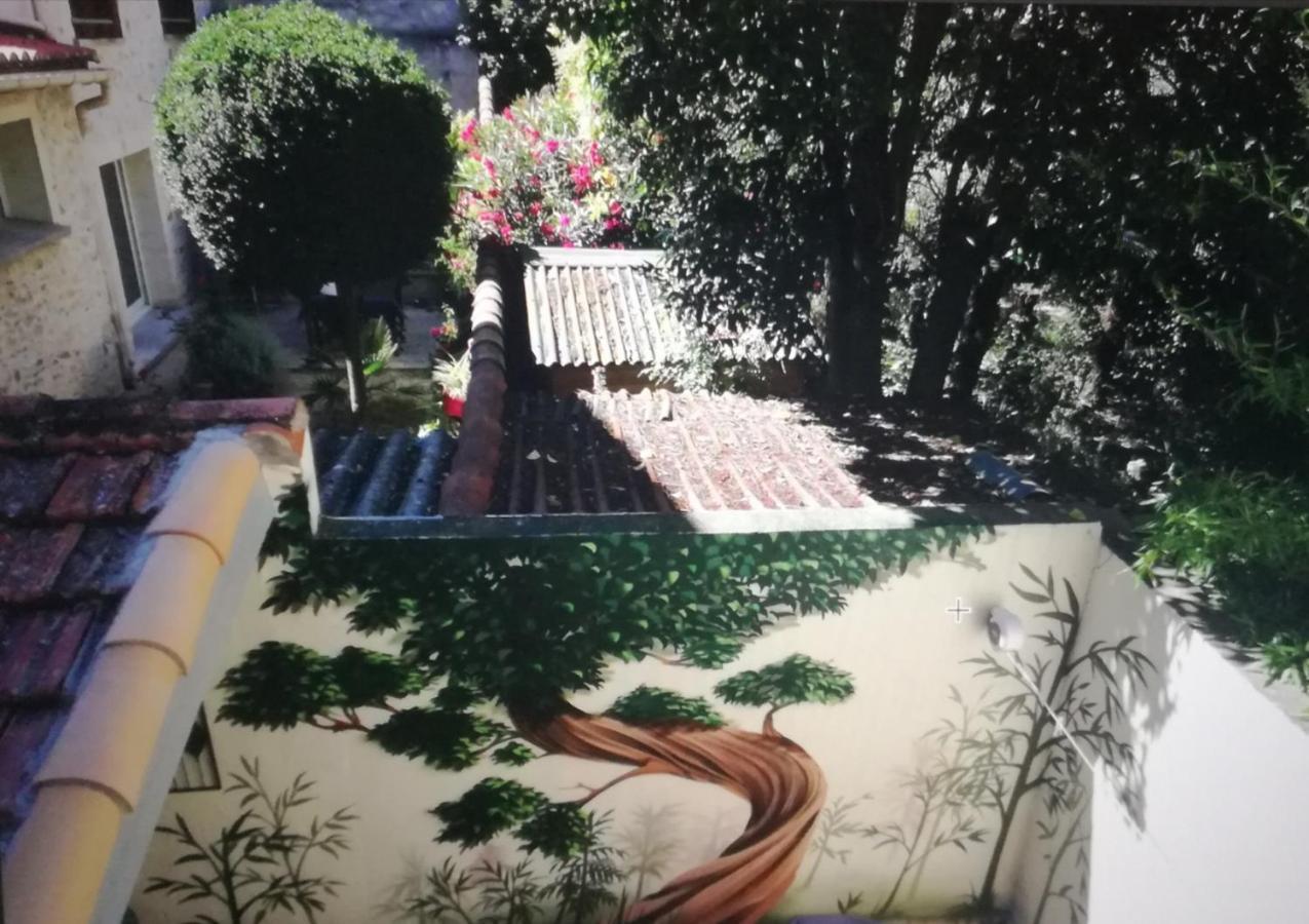 Suite Oisivete Avec Terrasse Vue Sur Patio Et Clim Montpellier Luaran gambar