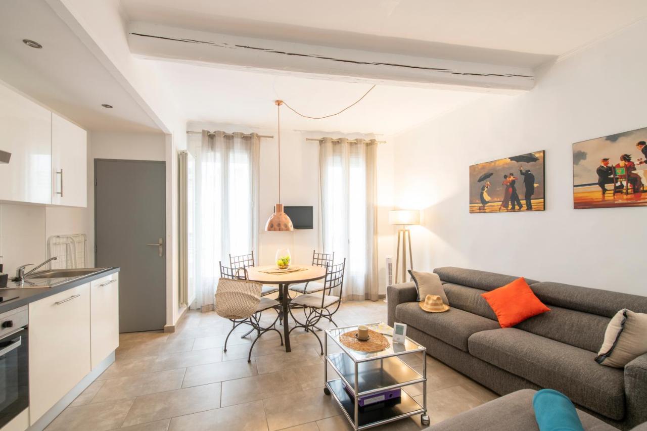Suite Oisivete Avec Terrasse Vue Sur Patio Et Clim Montpellier Luaran gambar